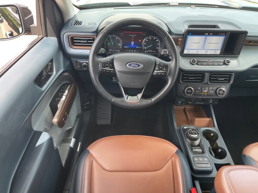 Certified 2022 Ford Maverick Lariat FWD image 2