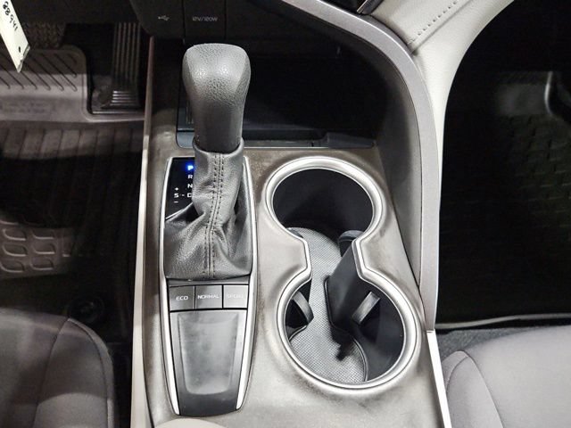 Used 2024 Toyota Camry LE FWD image 31