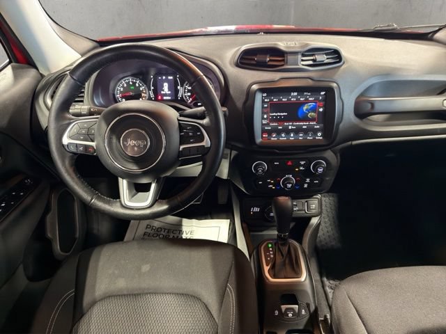 Used 2023 Jeep Renegade Latitude w/ Premium Group AWD/4WD image 2
