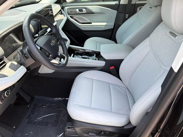 Certified 2025 Ford Explorer Platinum w/ Ultimate Package AWD/4WD image 11