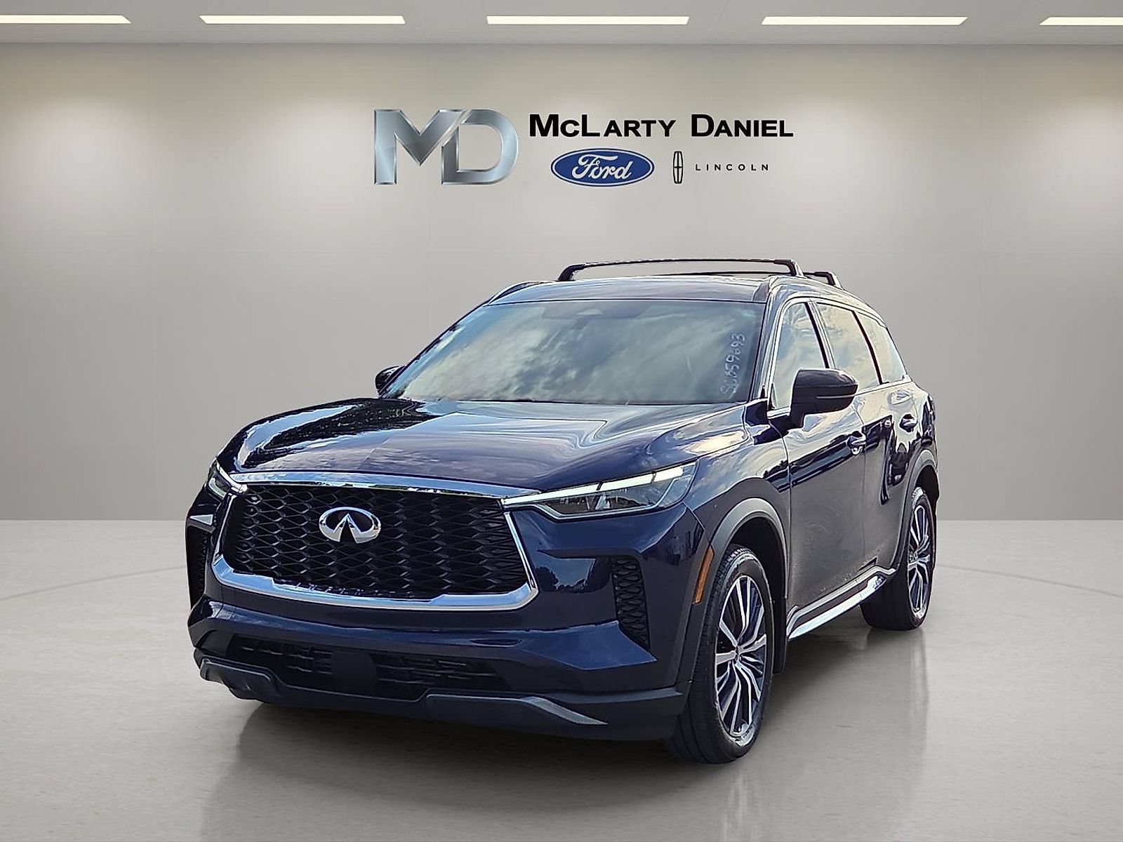 Used 2025 INFINITI QX60 Autograph w/ Cargo Package AWD/4WD image 2
