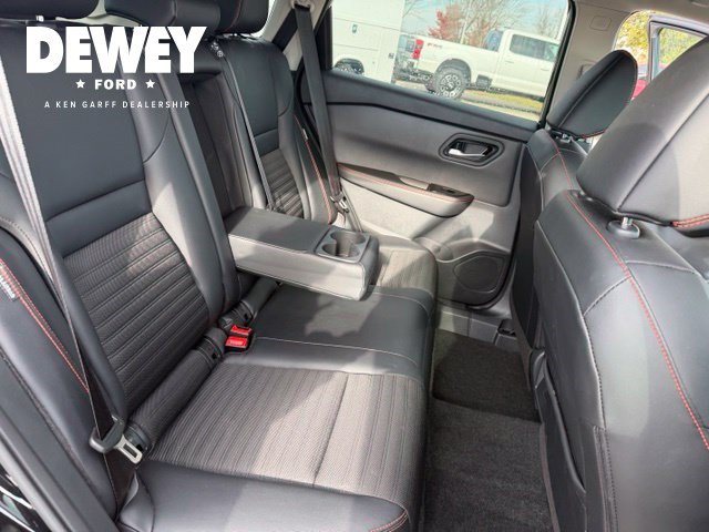 Used 2026 Nissan Rogue SV AWD/4WD image 38