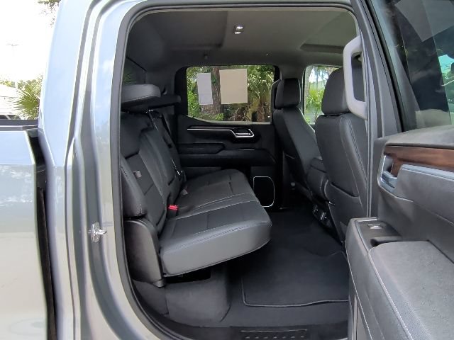 Used 2026 GMC Sierra 1500 SLT AWD/4WD image 19