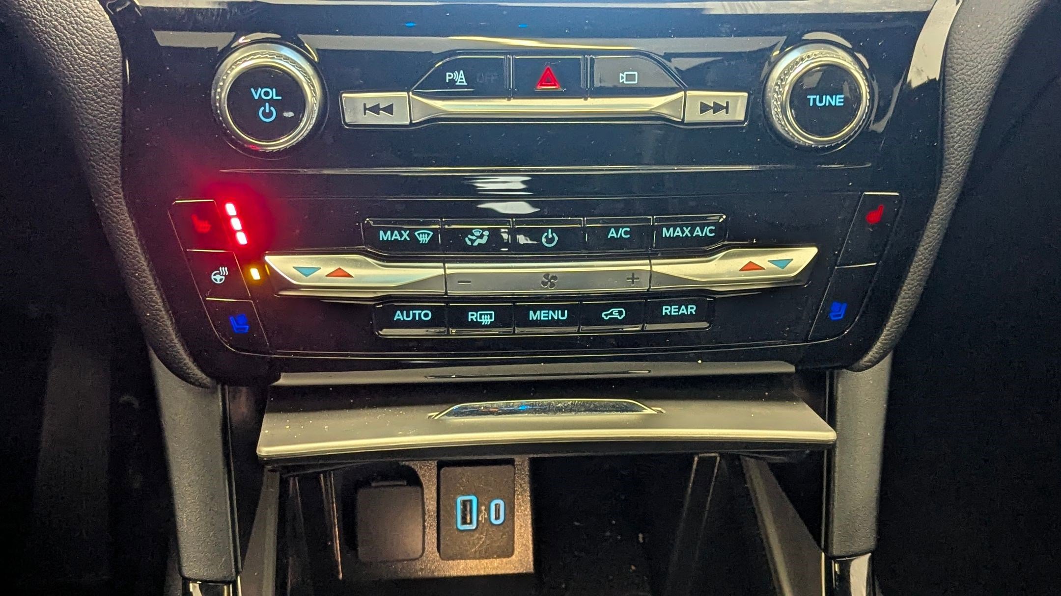 Certified 2023 Ford Explorer ST w/ Equipment Group 401A image 25