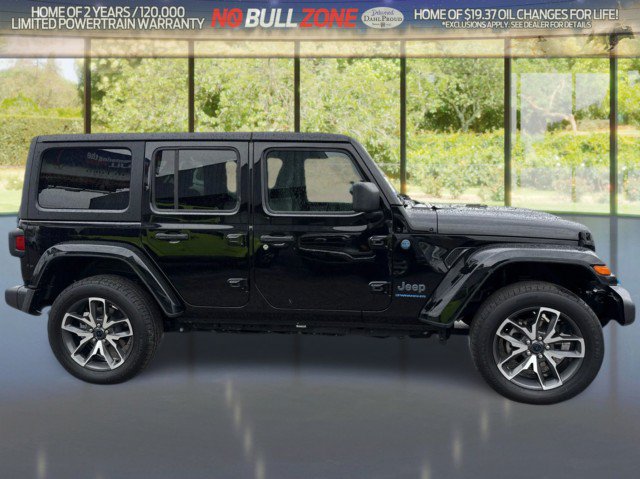 Used 2024 Jeep Wrangler Unlimited w/ Convenience Group AWD/4WD image 6