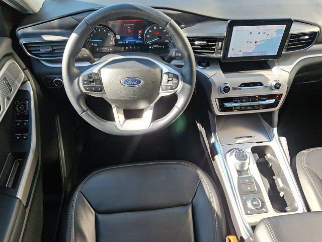 Certified 2023 Ford Explorer XLT w/ Equipment Group 202A AWD/4WD image 13