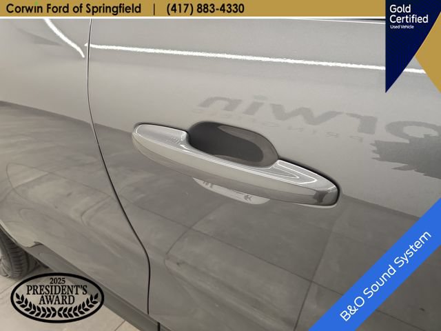 Certified 2022 Ford Escape SEL w/ Technology Package FWD image 9
