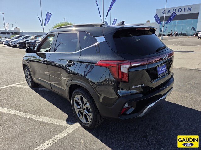 Used 2024 Kia Seltos S FWD image 5