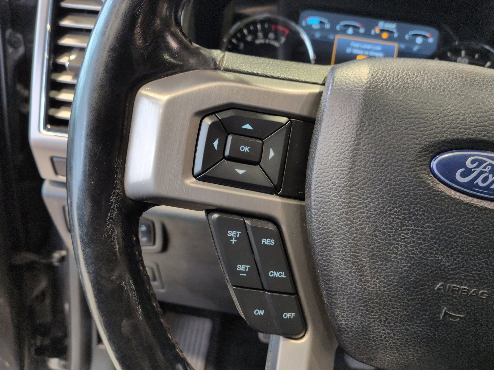 Certified 2018 Ford F150 Platinum w/ Technology Package AWD/4WD image 29