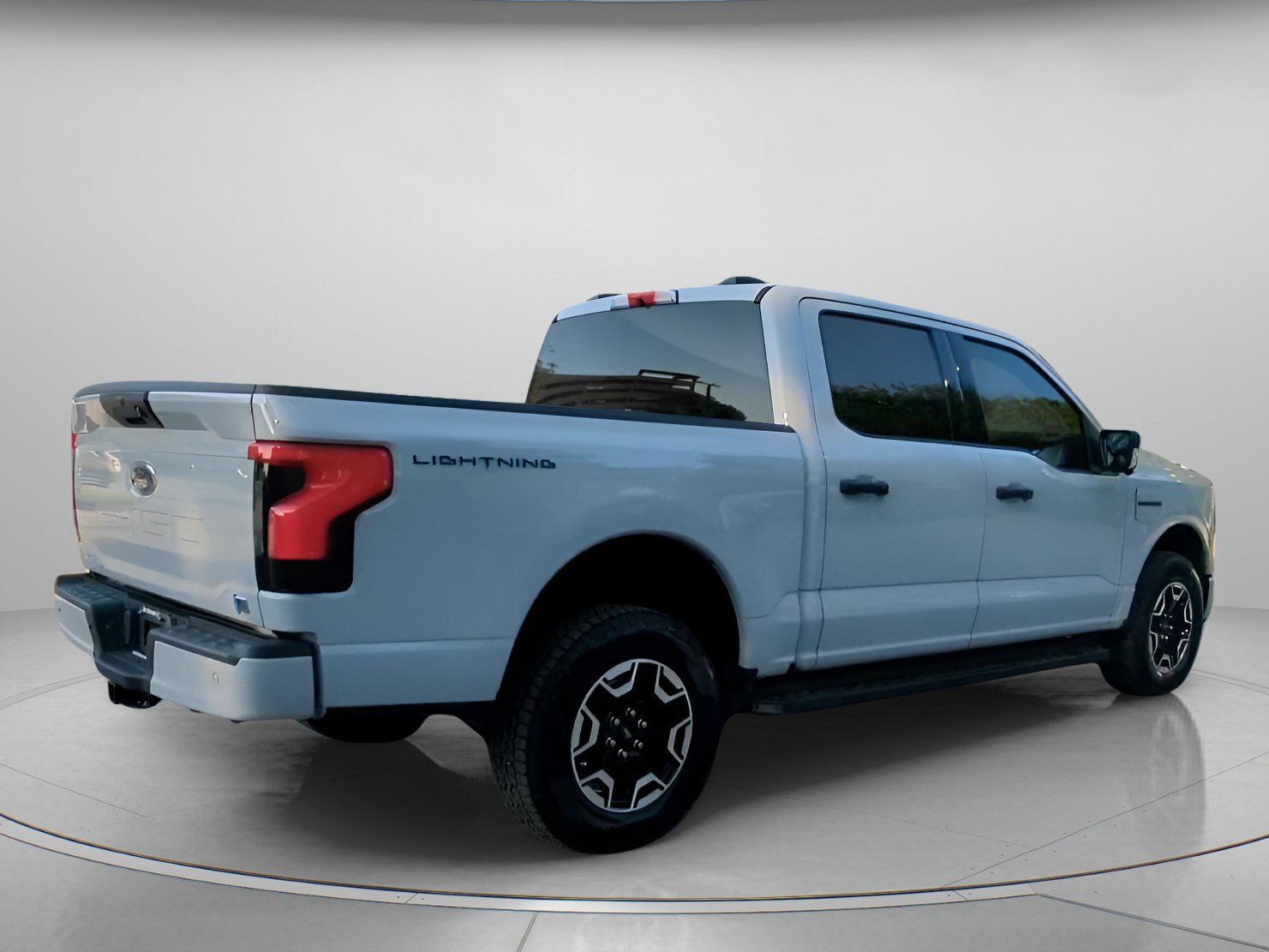 Certified 2023 Ford F150 Lightning XLT AWD/4WD image 28