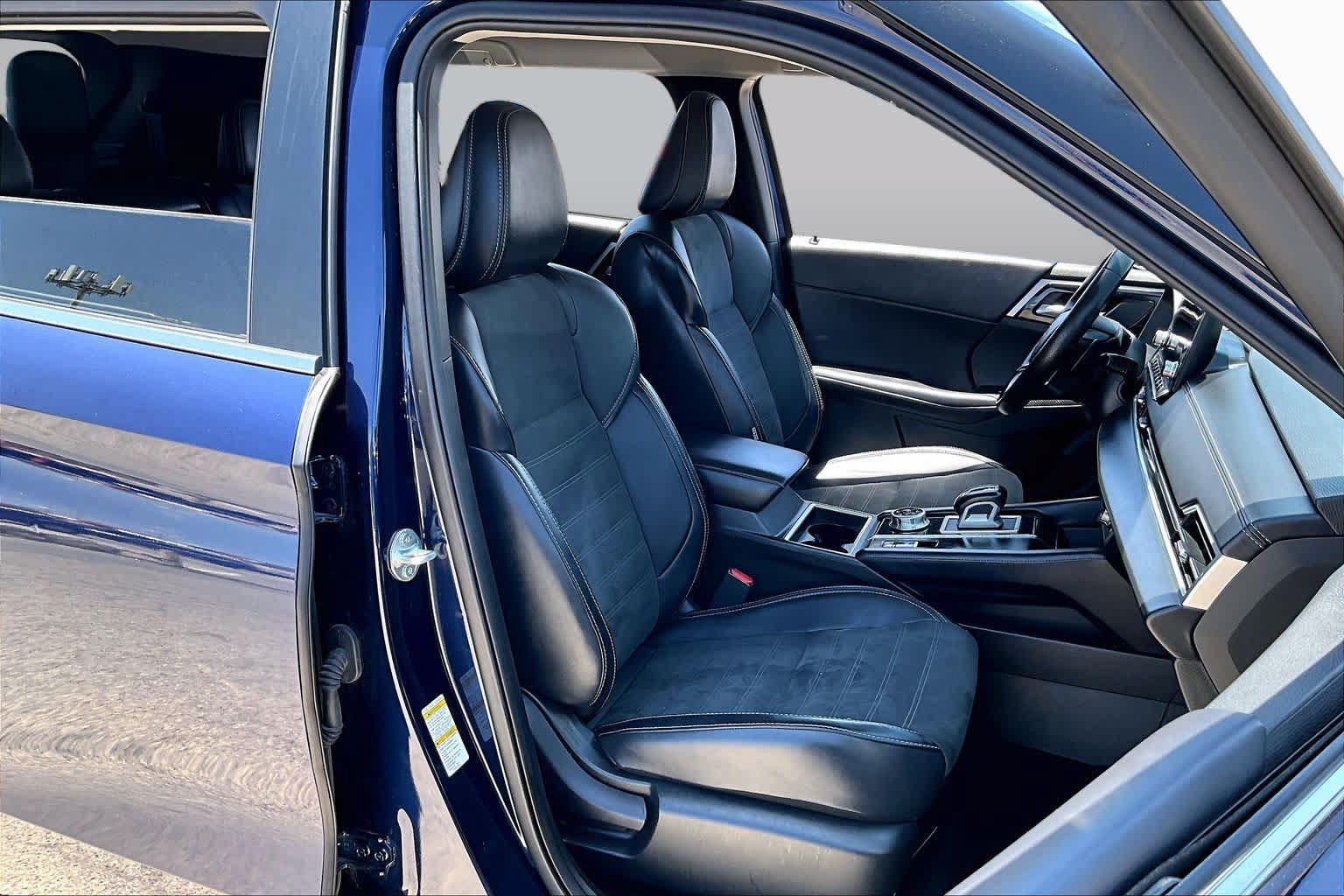 Used 2024 Mitsubishi Outlander SE AWD/4WD image 9