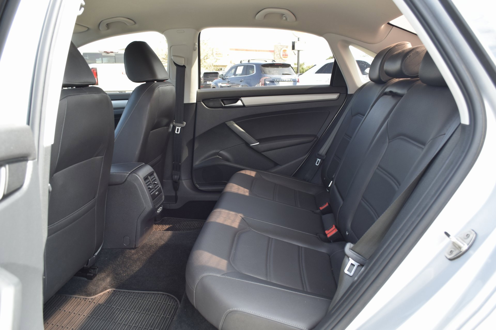 Used 2020 Volkswagen Passat 2.0T SE image 20