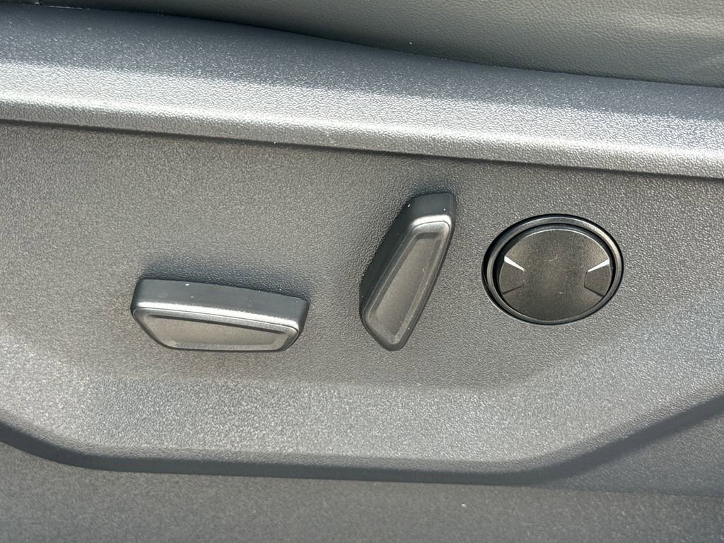 Certified 2025 Ford Expedition Max Active RWD image 27