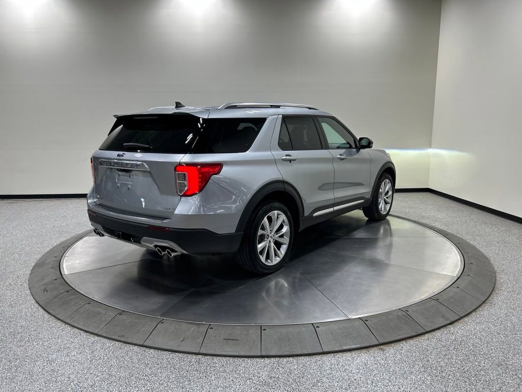 Certified 2023 Ford Explorer Platinum w/ Technology Package AWD/4WD image 6