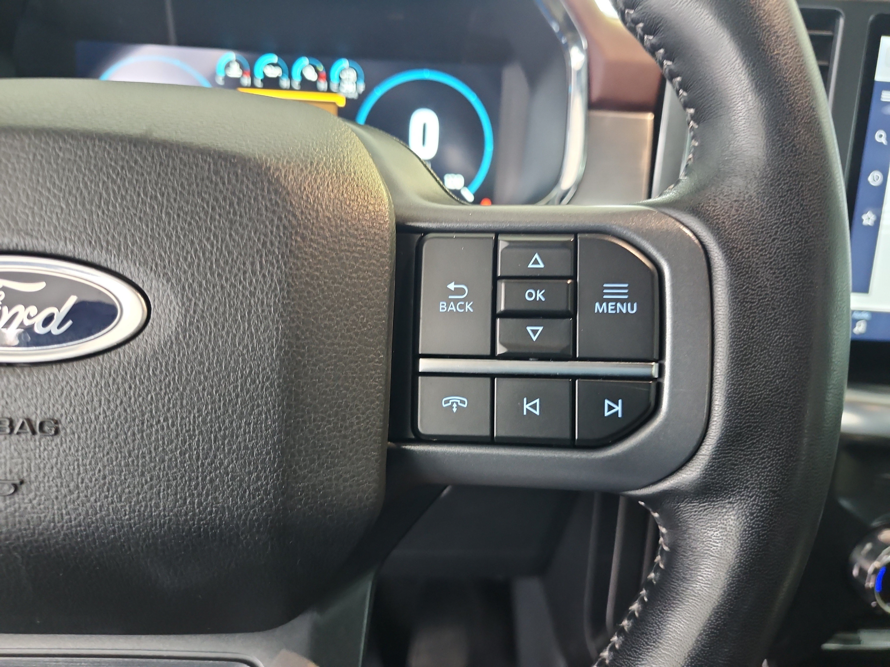 Certified 2023 Ford F150 Lariat w/ Equipment Group 502A High AWD/4WD image 27