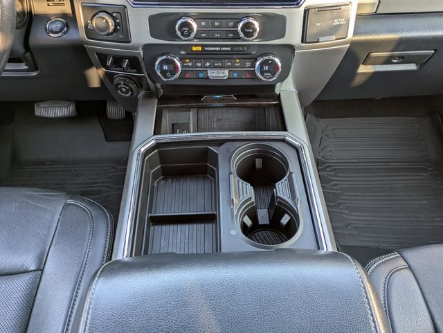 Certified 2022 Ford F350 Lariat w/ Black Appearance Package image 19