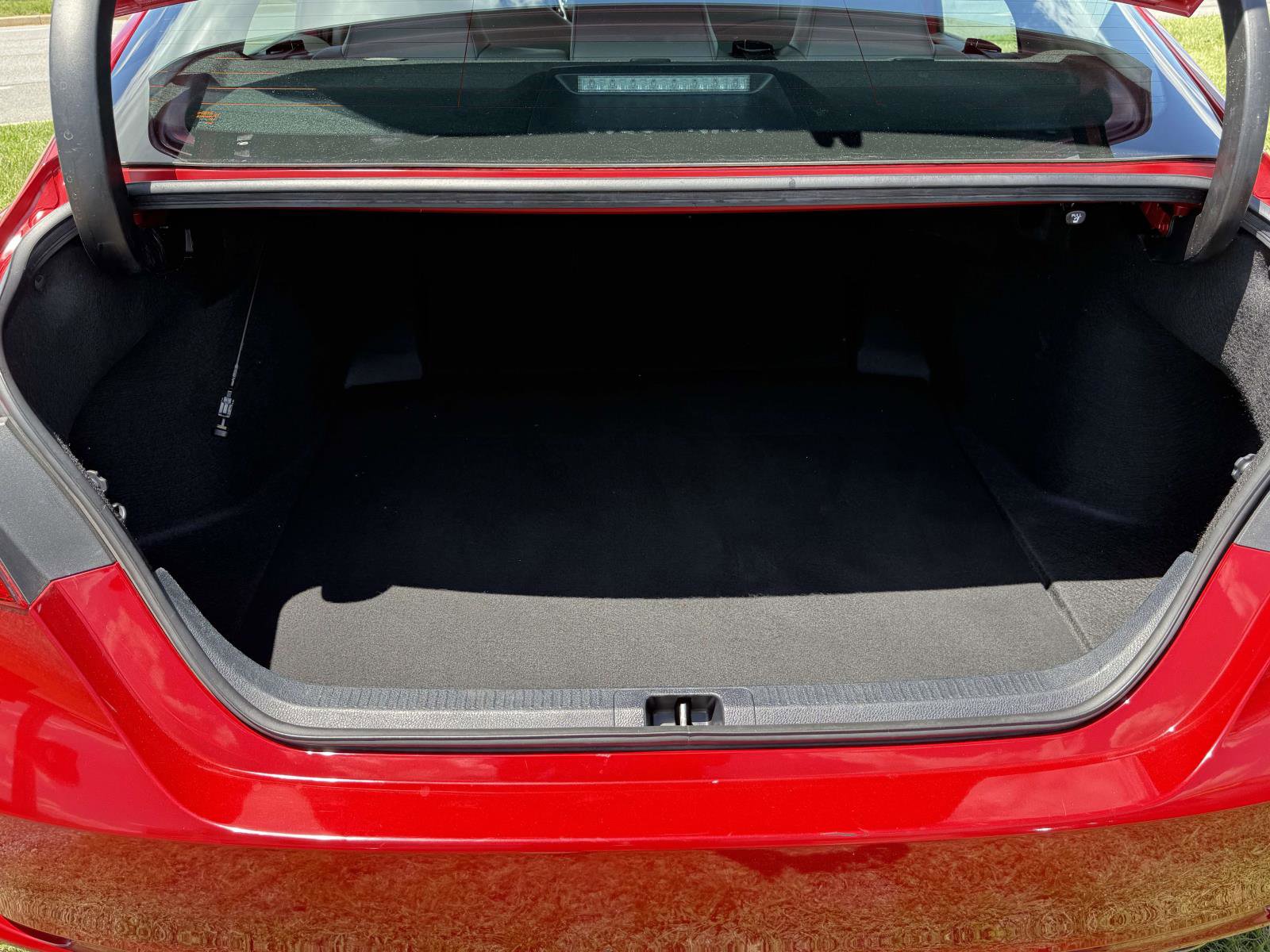 Used 2022 Toyota Camry SE FWD image 32