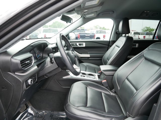 Certified 2023 Ford Explorer XLT w/ Equipment Group 202A AWD/4WD image 7