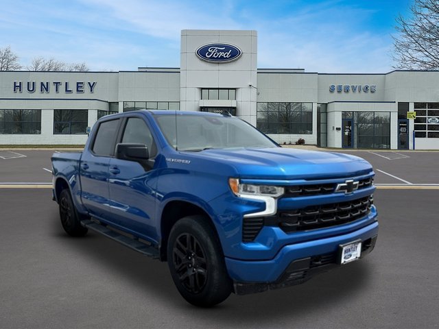 Used 2022 Chevrolet Silverado 1500 RST w/ Max Trailering Package AWD/4WD image 3