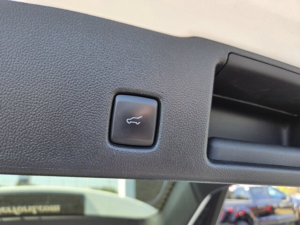 Certified 2023 Ford Escape Active FWD image 17