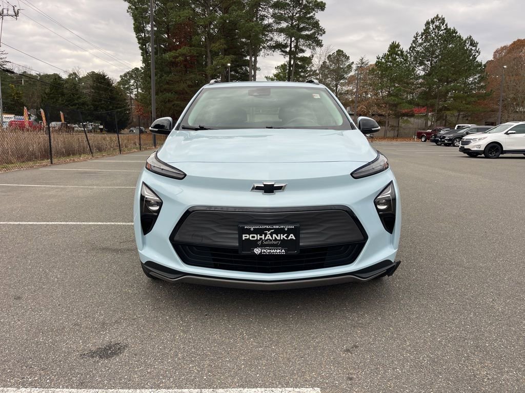 Used 2022 Chevrolet Bolt EUV LT w/ Convenience Package image 3