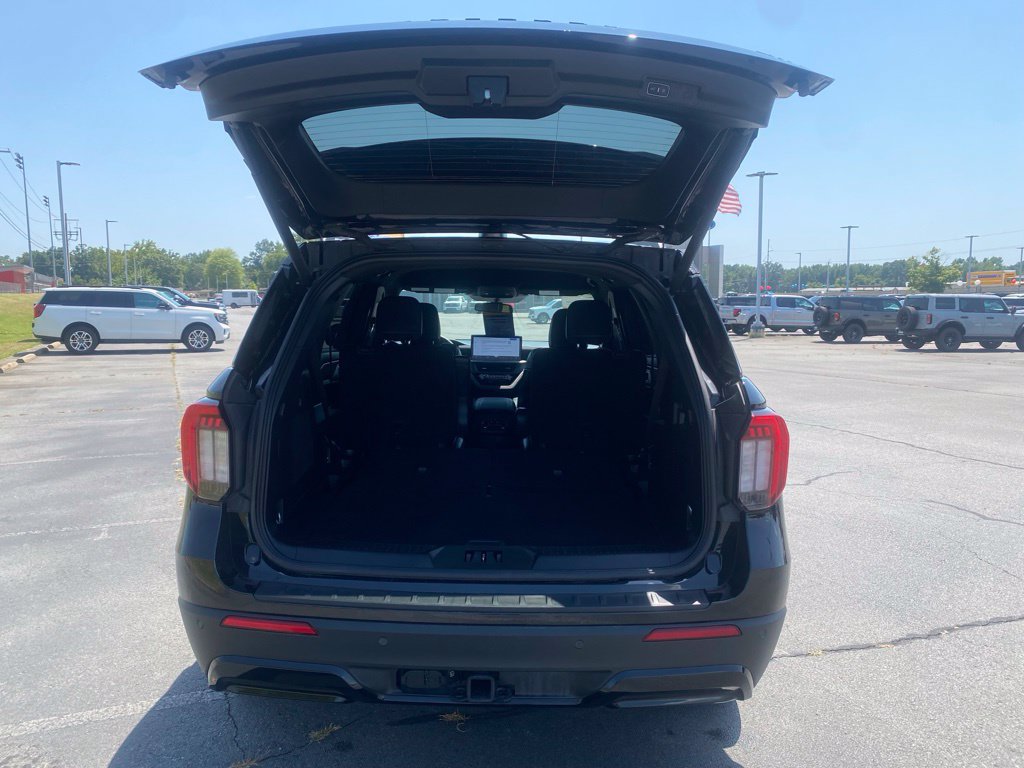 Certified 2026 Ford Explorer ST-Line AWD/4WD image 9