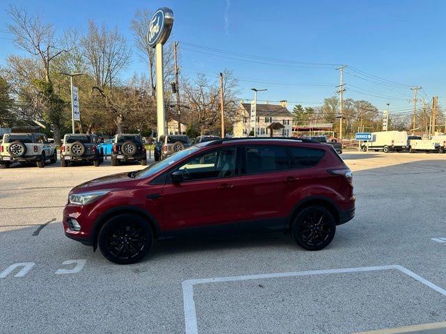 Certified 2017 Ford Escape SE w/ SE Sport Appearance Package AWD/4WD image 5