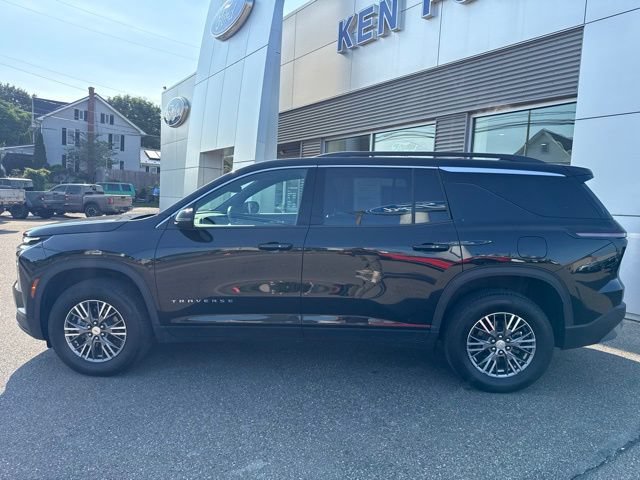 Used 2025 Chevrolet Traverse LT AWD/4WD image 9