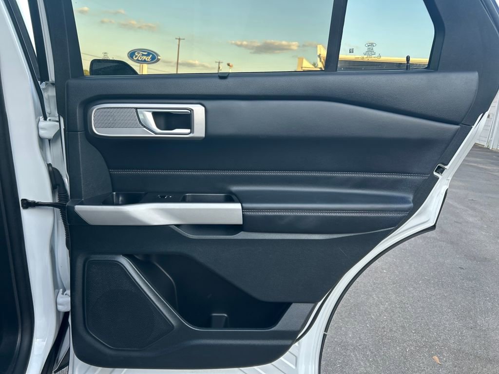 Certified 2024 Ford Explorer Limited image 29