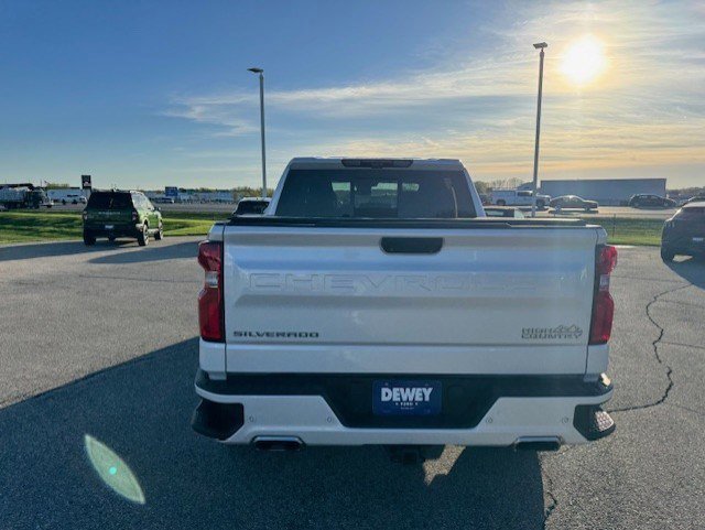 Used 2022 Chevrolet Silverado 1500 High Country w/ High Country Premium Package AWD/4WD image 4