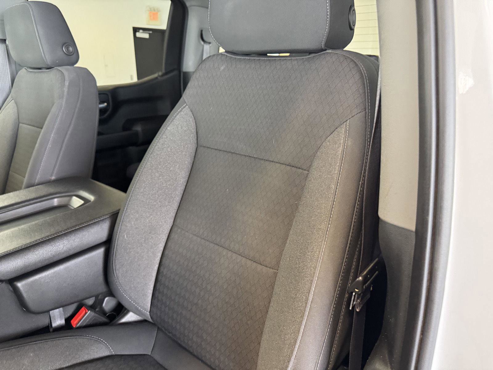 Used 2021 Chevrolet Silverado 1500 LT image 20