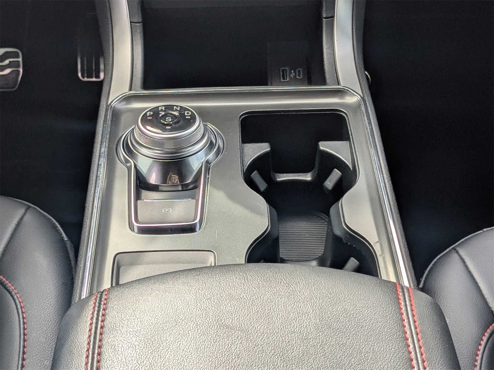 Certified 2024 Ford Edge ST-Line image 20