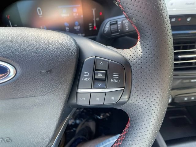 Certified 2023 Ford Escape ST-Line w/ Tech Pack #1 AWD/4WD image 18