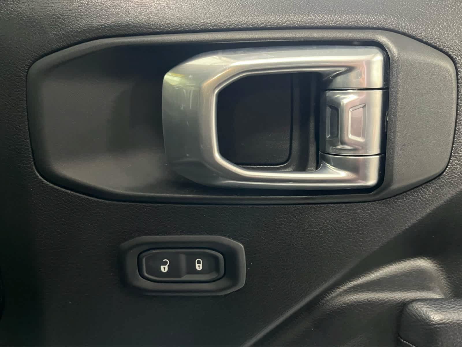 Used 2023 Jeep Wrangler Unlimited Sport AWD/4WD image 40