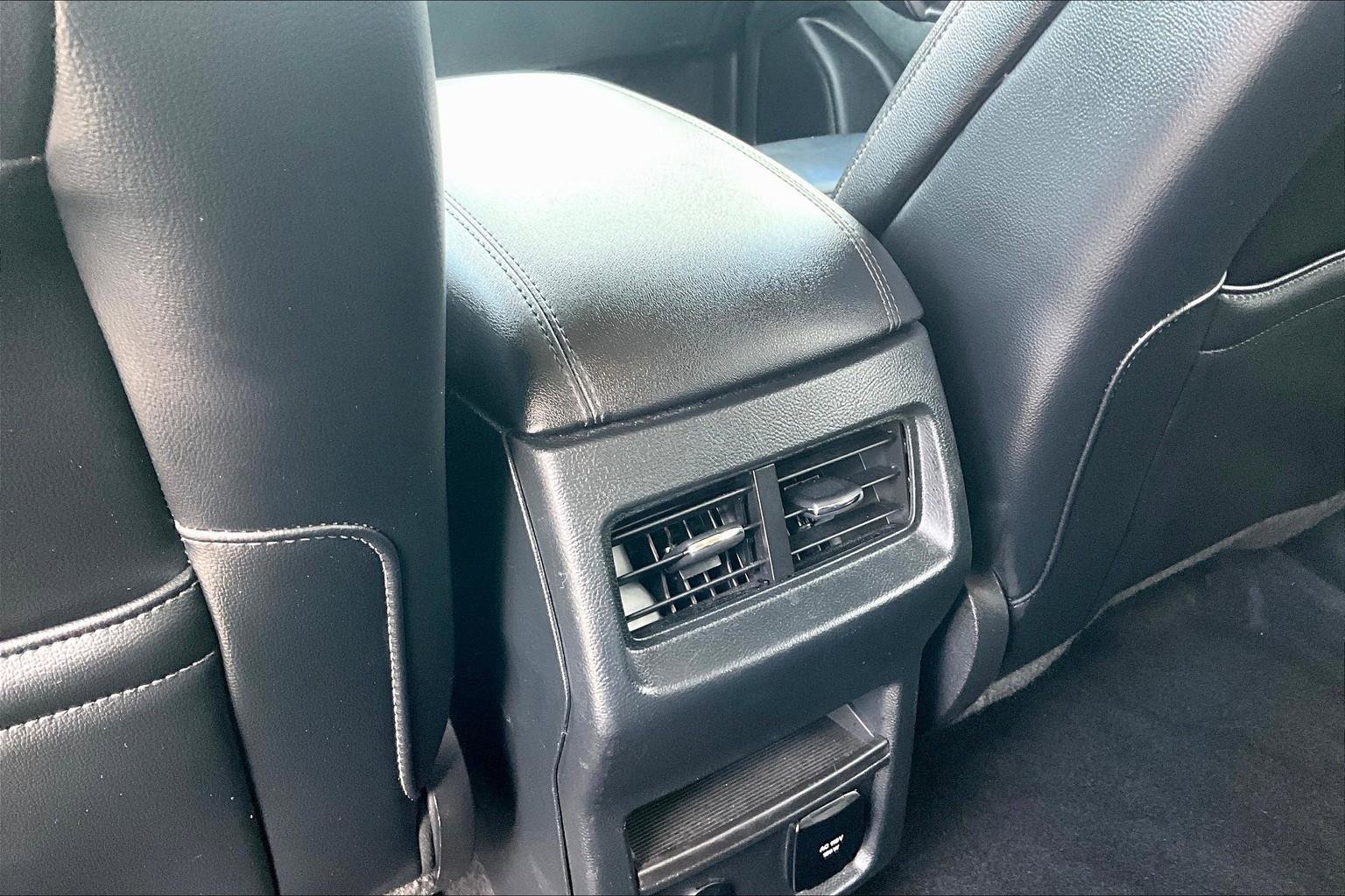 Certified 2022 Ford Edge SEL w/ Convenience Package image 16