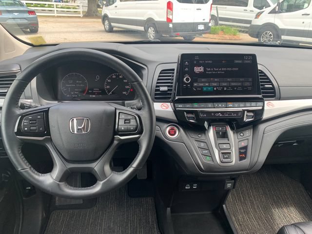 Used 2025 Honda Odyssey EX-L image 16