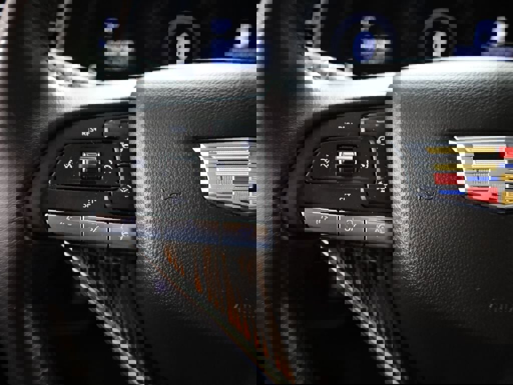 Used 2023 Cadillac Escalade Premium Luxury image 28