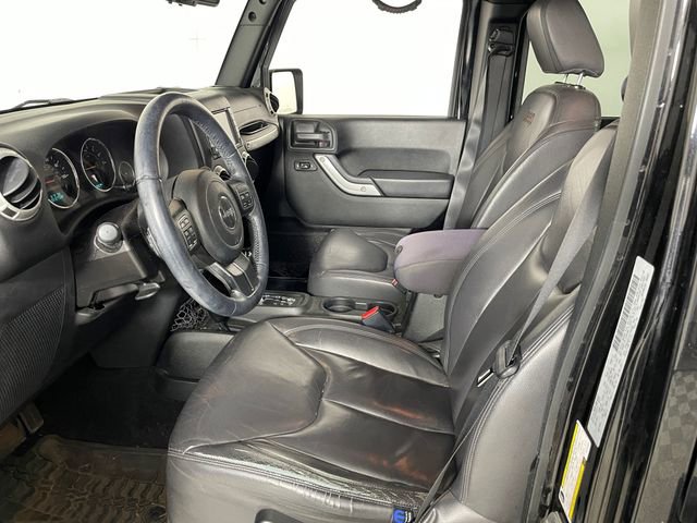 Used 2017 Jeep Wrangler Unlimited Sahara w/ Connectivity Group AWD/4WD image 2