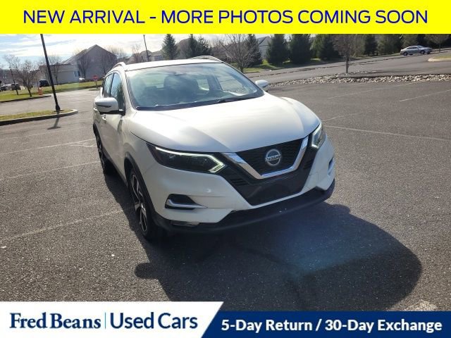 Used 2020 Nissan Rogue Sport SL w/ Premium Package image 2