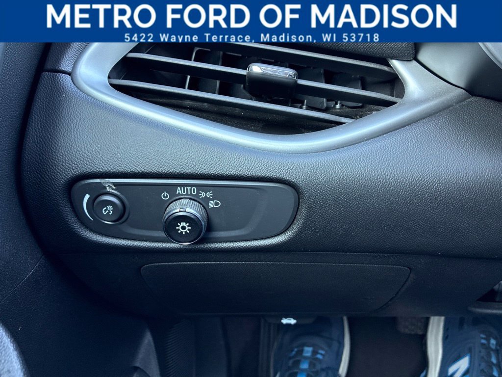 Used 2025 Chevrolet Malibu LT FWD image 30