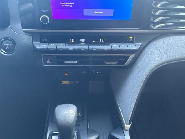 Used 2026 Toyota Camry LE w/ Convenience Package FWD image 30