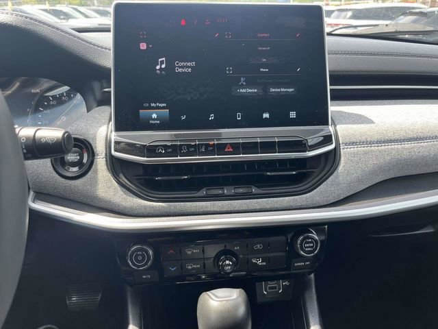 Used 2024 Jeep Compass Latitude AWD/4WD image 13