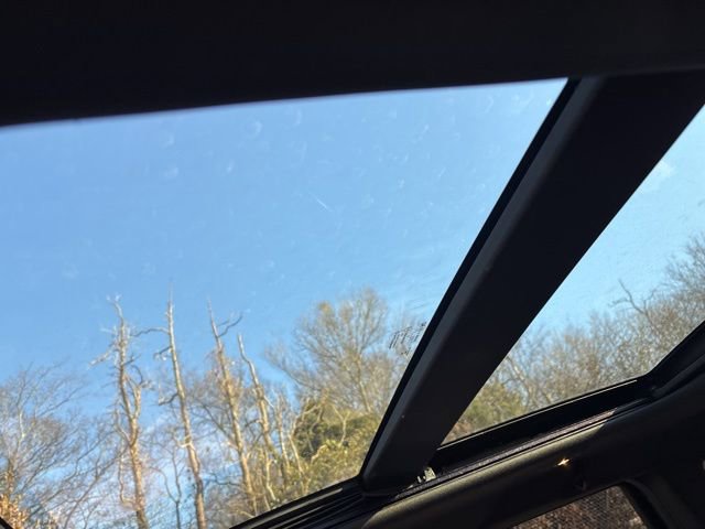 Used 2017 Jeep Grand Cherokee Limited w/ Luxury Group II image 15