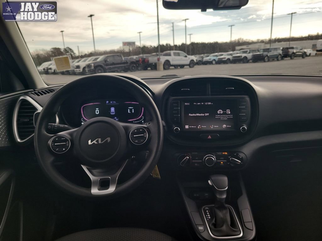 Used 2024 Kia Soul LX w/ Option Group 015 image 28