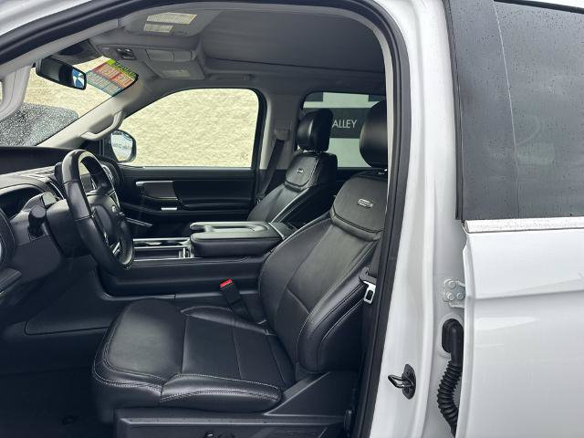 Certified 2025 Ford Expedition Platinum AWD/4WD image 9