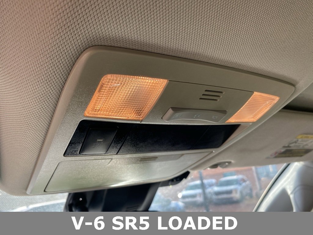 Used 2018 Toyota Tacoma SR5 image 32