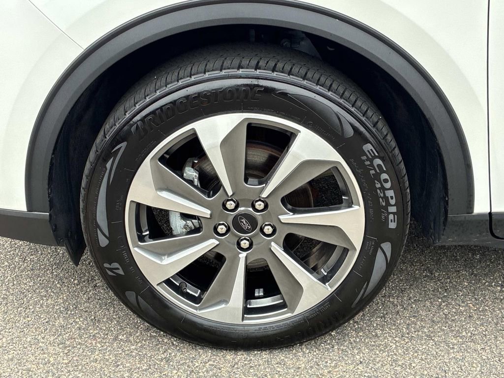 Certified 2024 Ford Escape Platinum AWD/4WD image 20
