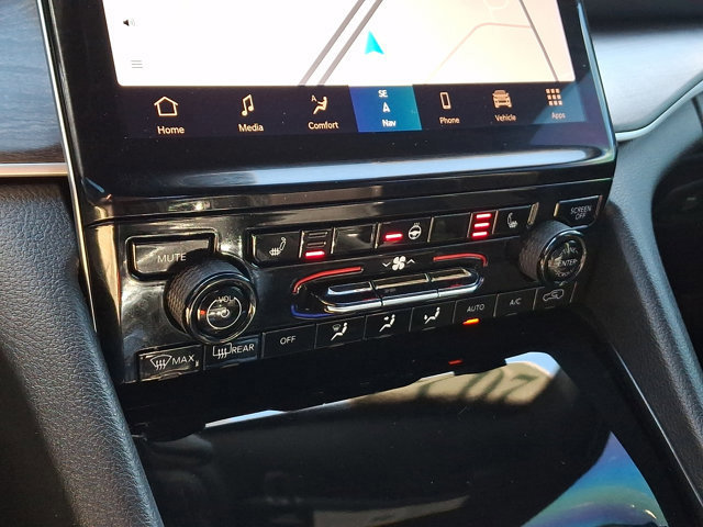 Used 2024 Jeep Grand Cherokee Limited image 21