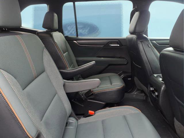 Used 2024 GMC Acadia AT4 w/ Luxury Package image 13
