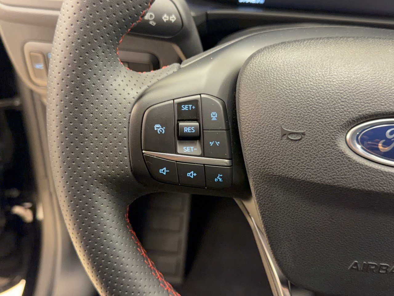 Certified 2023 Ford Escape ST-Line w/ Tech Pack #1 FWD image 18